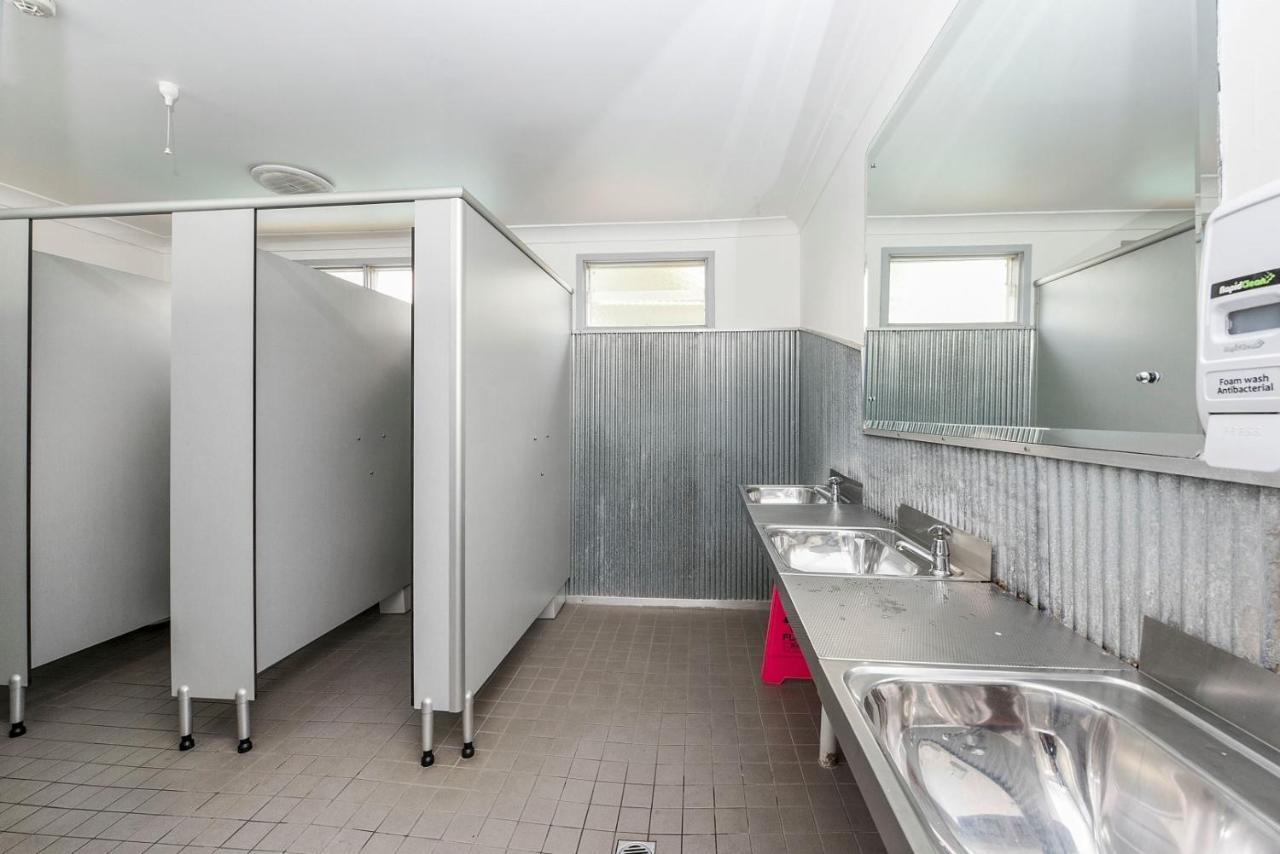 Port Macquarie Backpackers Pansiyon Dış mekan fotoğraf